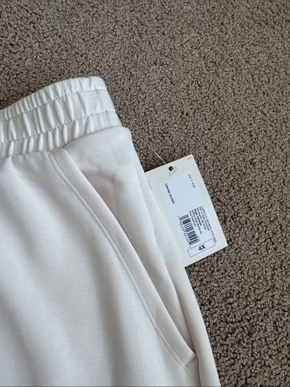 S95 NWT A New Day High Rise Pull On Shorts with Pockets - Size: 4X - Picture 3 of 5